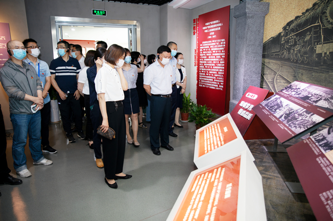 1624527588902719.jpg 蘇豪控股集團紀委組織赴王荷波紀念館開展黨風廉政教育1_副本.jpg