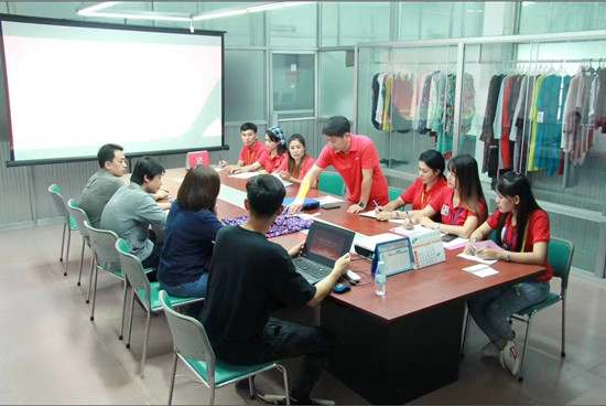 1660640132775740.jpg 柬埔寨中方團(tuán)隊(duì)工作照_副本.jpg